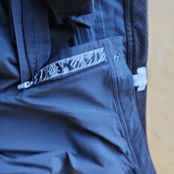 L.L.Bean Hiking Pants Women’s 16‎ Black Cropped Straight Leg Stretch Lightweight - Picture 9 of 10